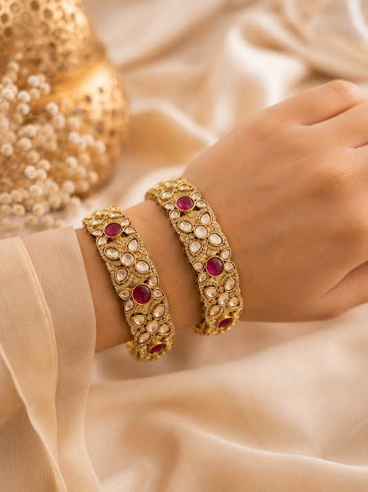 SN(1000)Hansika antique moissanite bangle