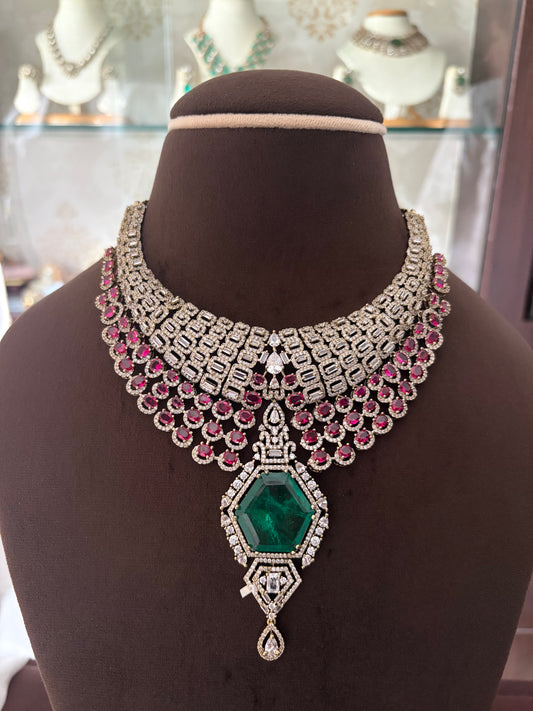 CH(1508)Louise antique necklace set