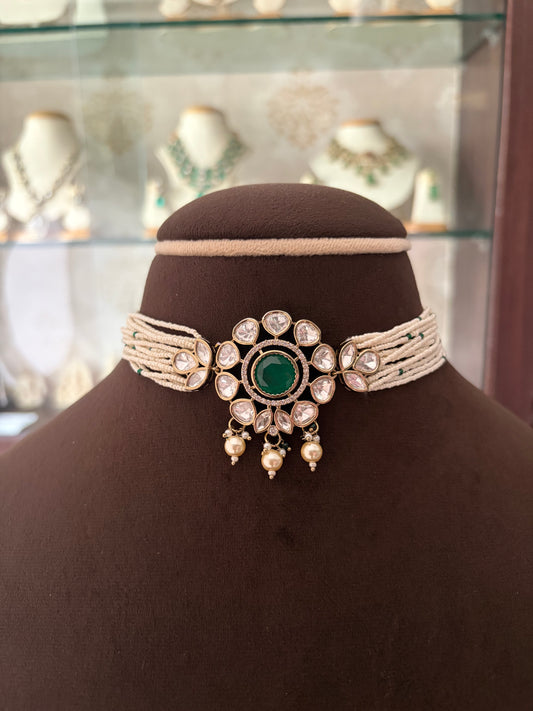Av(462)Blanche Polki choker