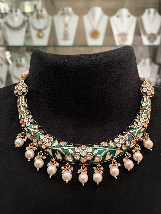 Hasli set with Pearl drops