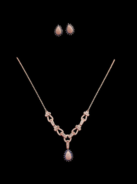 Elegant 925 silver pendant set dazzling with sapphire