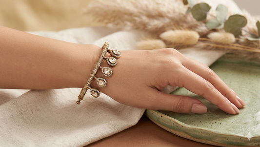 Antique moissanite openable bracelet