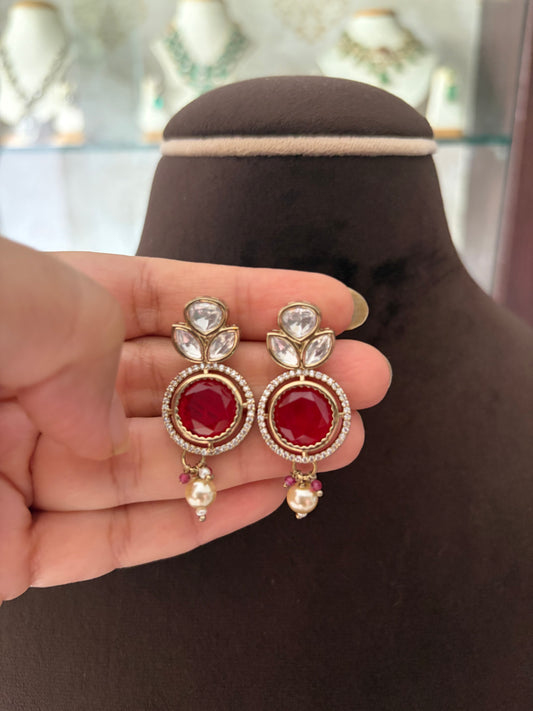 Av(462)Blanche Polki choker