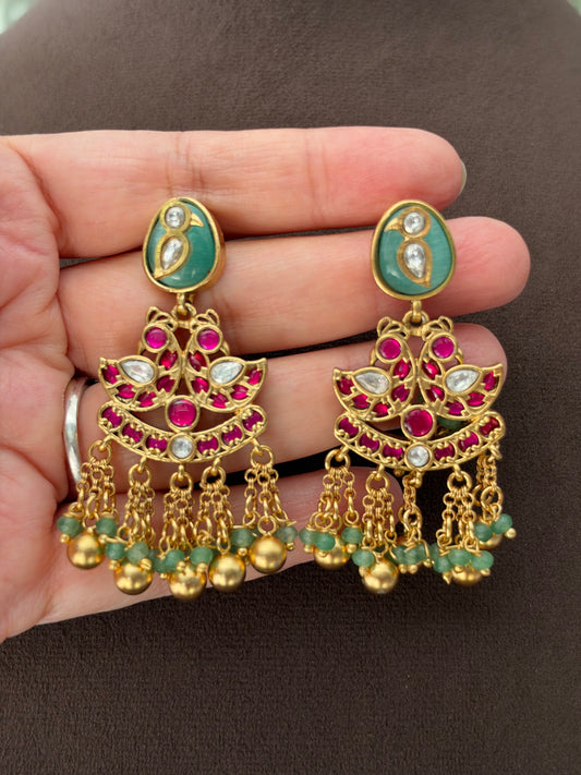GT(436)Gold look pendant set with monalisa stone