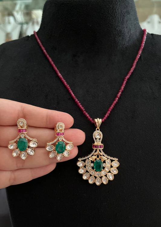 Polki emerald pendant set
