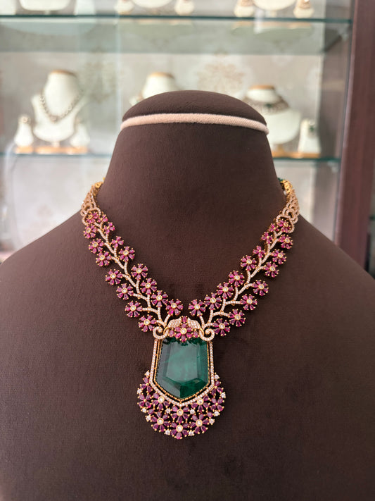 CH(1268)Juliana flower design neck piece