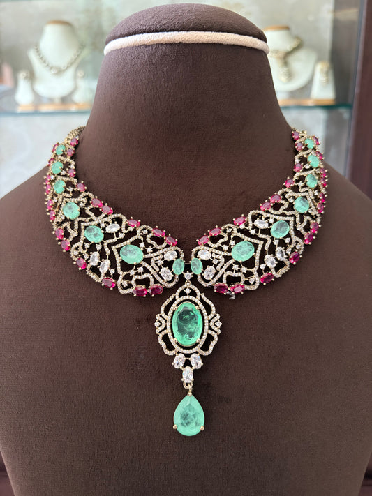 CH(1383)Tara antique mint and ruby coloured necklace