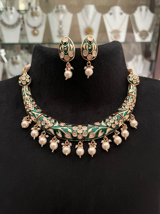 Hasli set with Pearl drops