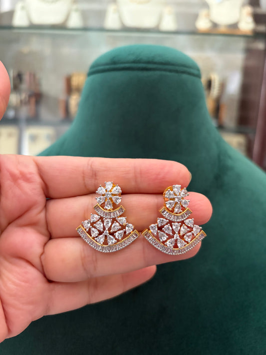 Curvy AD necklace with CZ stones