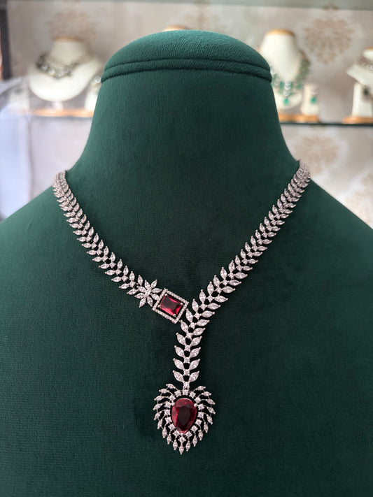 AR(550)Eugincd V shape necklace