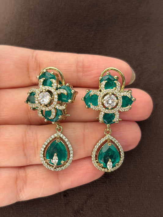 CH(861)Anvi antique finish necklace with sea green stone