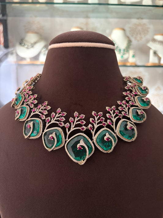 CH(1922)Emilia designer necklace set