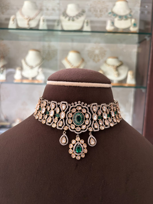 SL(1130)Yamini antique choker set