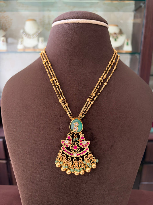 GT(436)Gold look pendant set with monalisa stone
