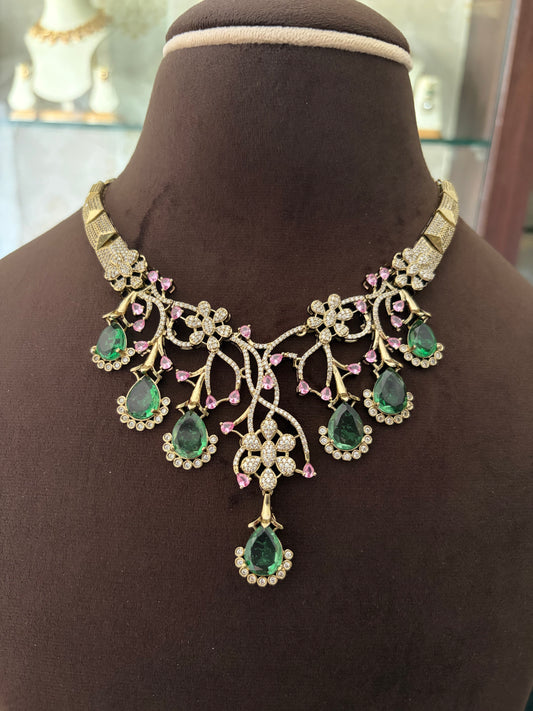 CH(955)Muana antique necklace set
