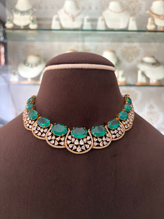 CH(950) Mishka emerald coloured stone necklace