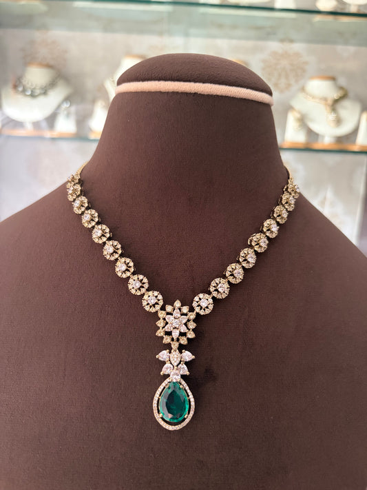 CH(541)Emilia antique necklace set