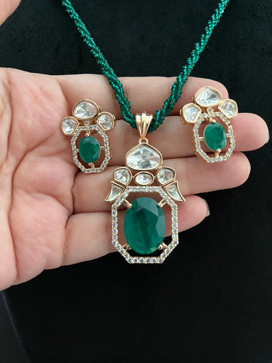 Polki emerald pendant set