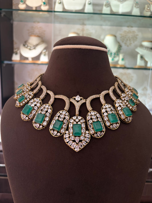 MS(1398)Stella emerald antique necklace set