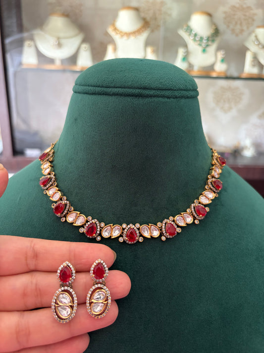 CH(548)Antique finish ruby coloured necklace