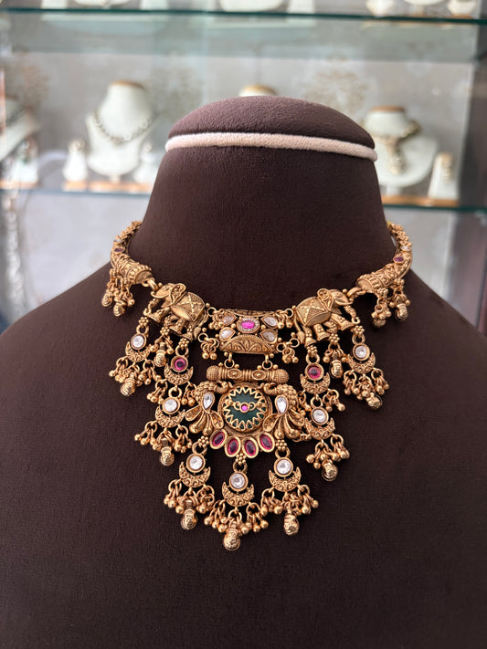 SL(440)Varenya Gold look necklace set