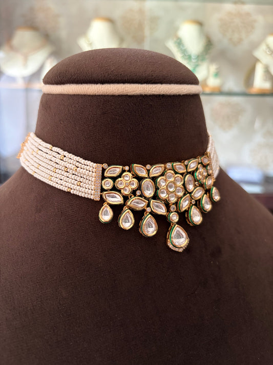 AR(715)Siya Kundan choker