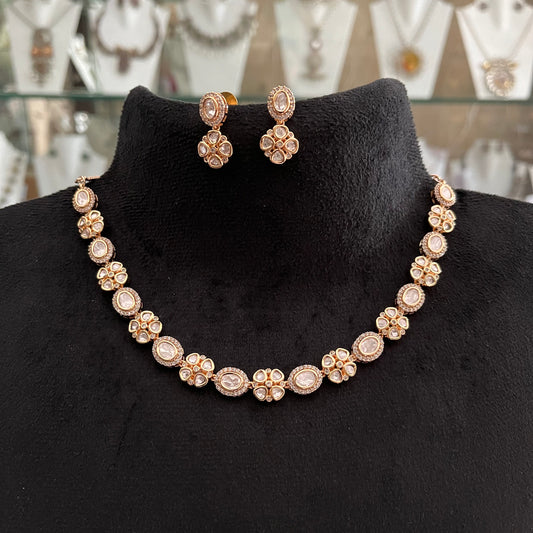 Sleek polki Necklace
