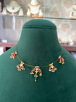 Gold look wire necklace