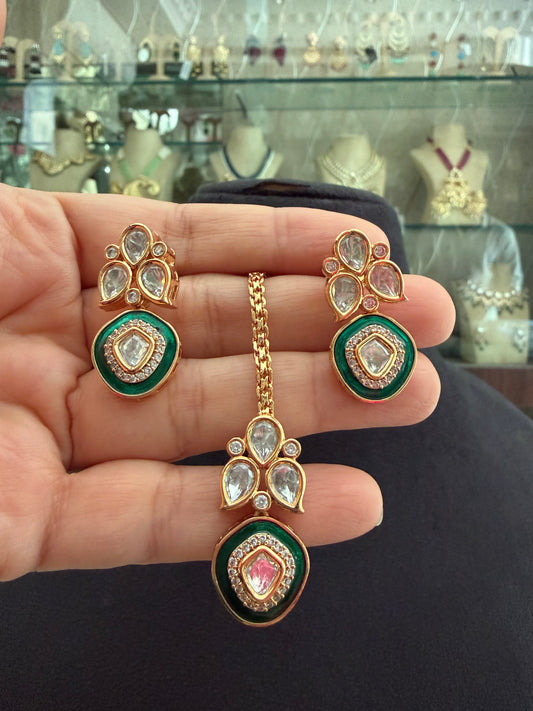 Polki emerald necklace